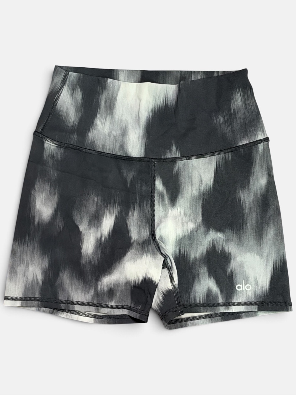 ALO Yoga Vyper Short 4” High-Rise Black & White Tie-Dye Active Shorts